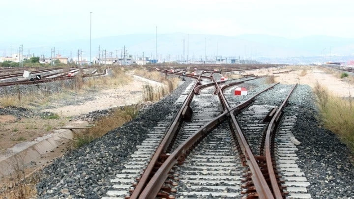 ΕΚΤΑΚΤΟ: Τρένο που μετέφερε χειροβομβίδες, εκτροχιάστηκε στη Νεβάδα